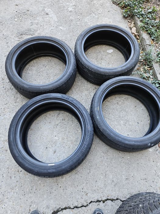 Летни гуми Bridgestone R19