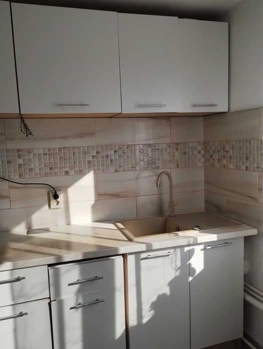 Vând mobilă de bucătărie modulara. Se poate aranja după preferință.