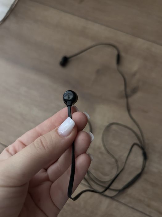 Căști JBL In-Ear cu fir – Sunet clar și bass puternic!