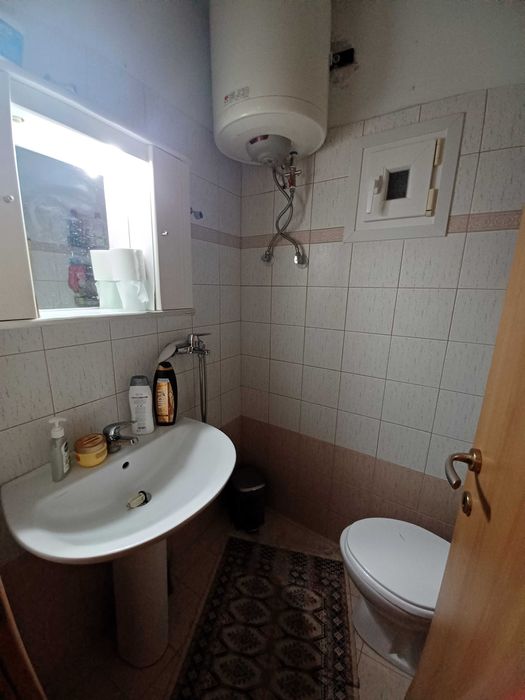 Продава къща 62 м2 с двор 229 м2 в кв. Ривиера, Аспровалта, Гърция