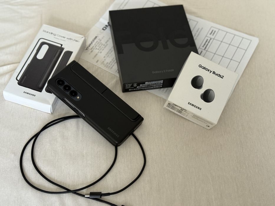Samsung Z Fold 4 пълен пакет