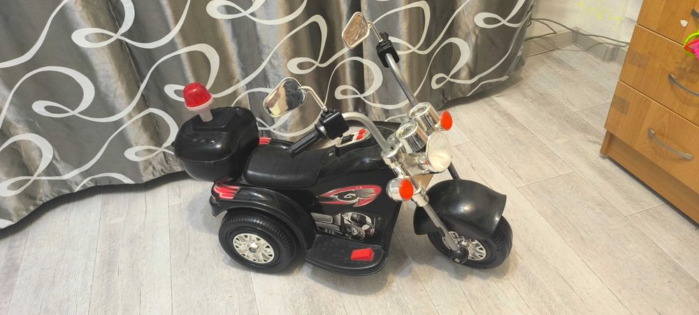 Продам электромобиль мотоцикл