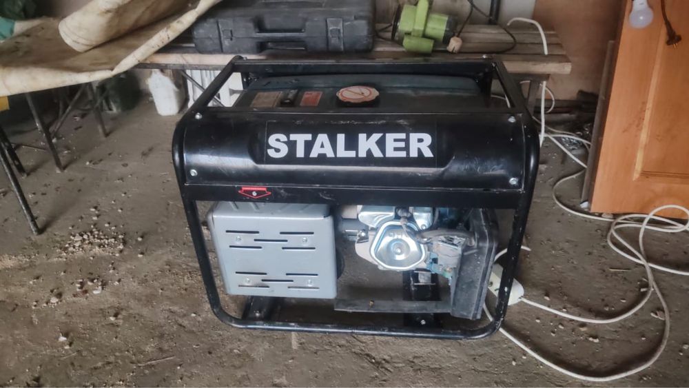 Продам бензиновый генератор Stalker
