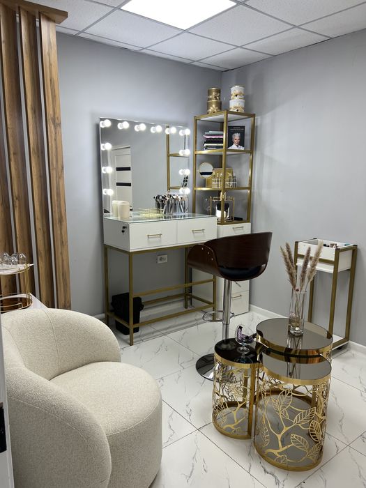 Продается мебель для салона в очень хорошем состоянии