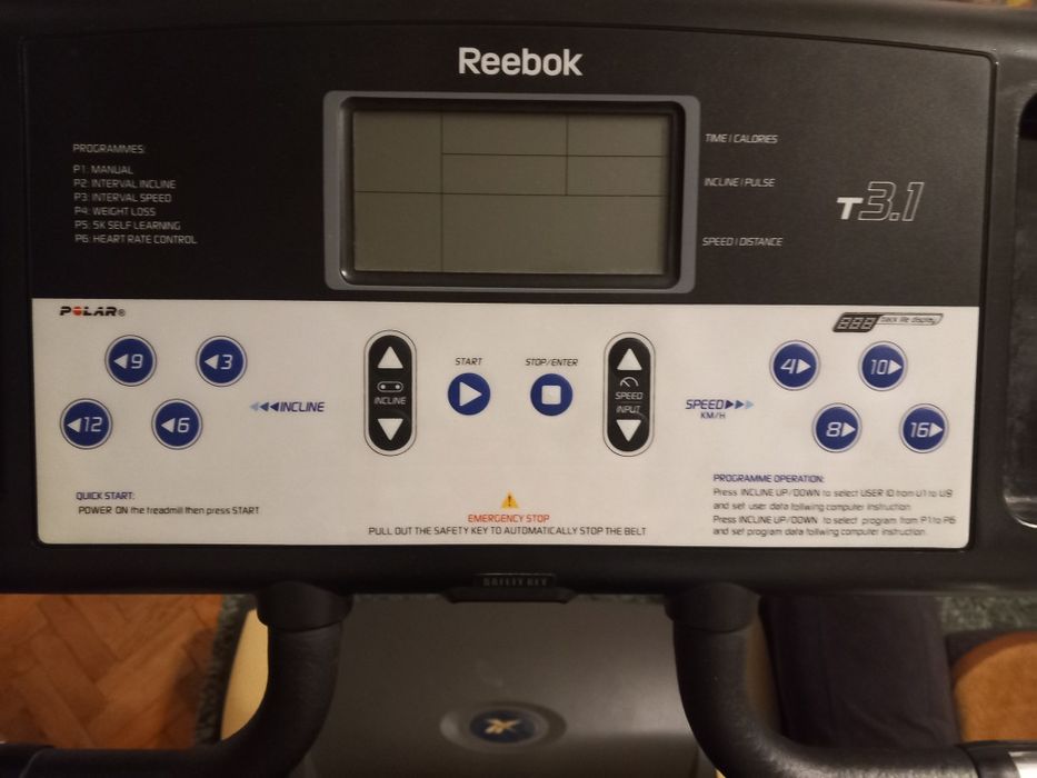 Banda de alergat semiprofesionala Reebok de inalta calitate