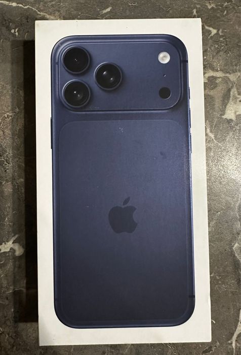 iPhone 17 Pro Max Deep Blue