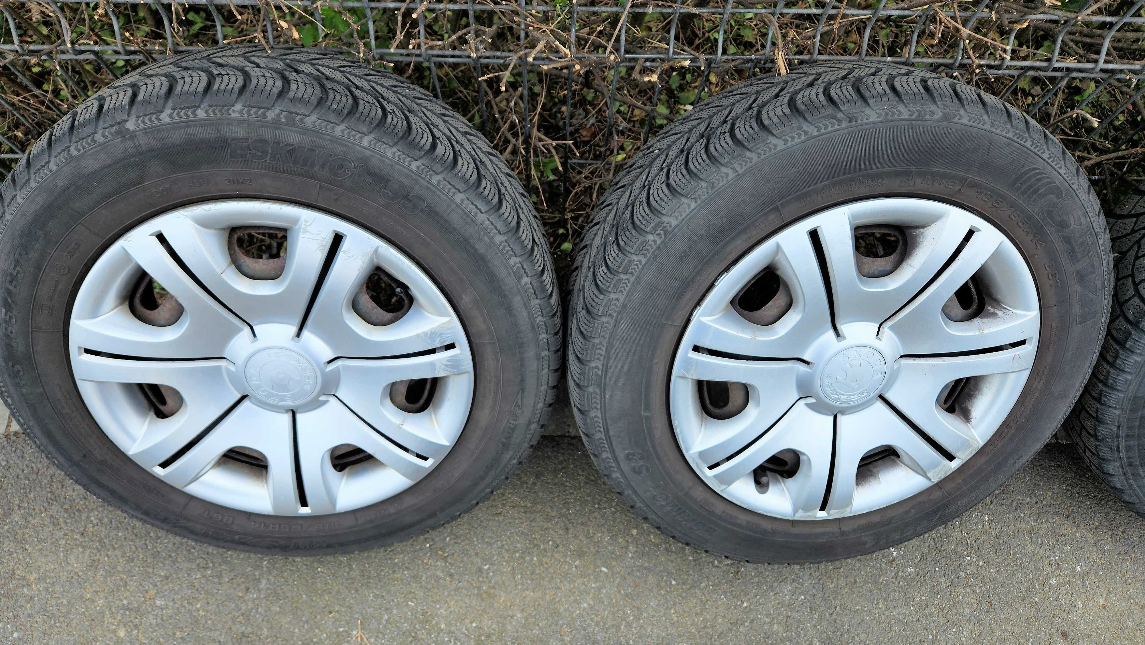 Patru anvelope iarna + jante tabla + capace Skoda Fabia 165/85 R14 86T