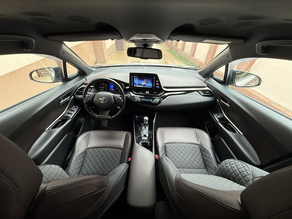 Toyota C-HR HYBRID-81.000-KM 1.8 Benzină 122 Cp Hybrid AUTOMAT