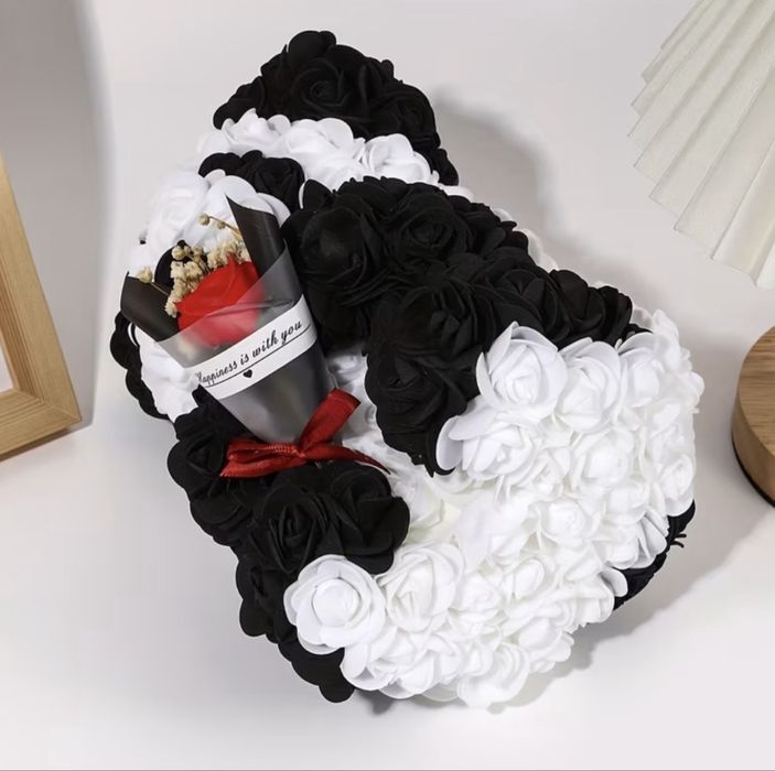 Перфектният подарък за момиче, гадже или жена – мече от рози!