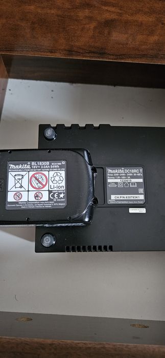 Макита зарядник ва акумлятор сотилади янги ишлатилмаган