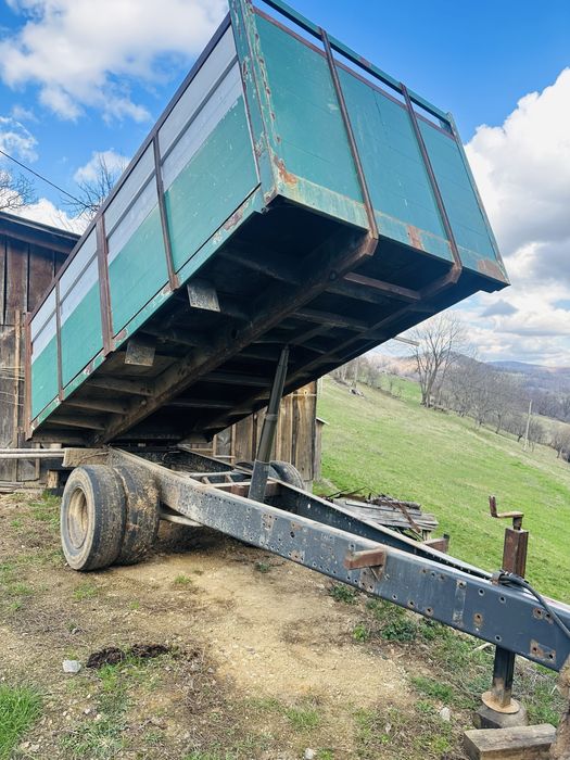 Remorca solida din sasiu camion 10 tone