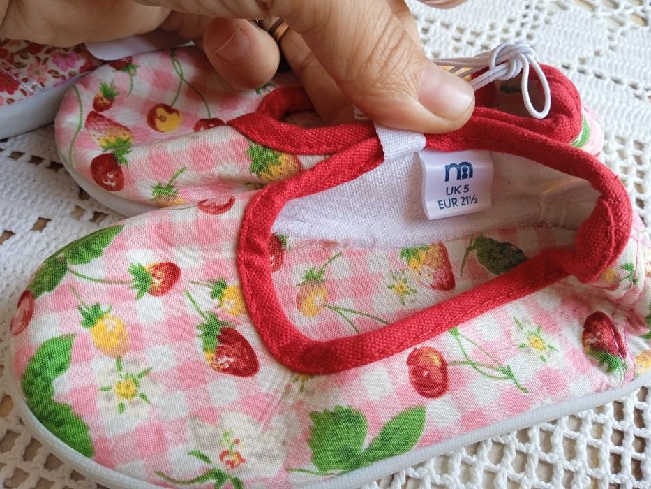 НОВИ детски обувки/ пантофи Mothercare, размер 21.5 и 23