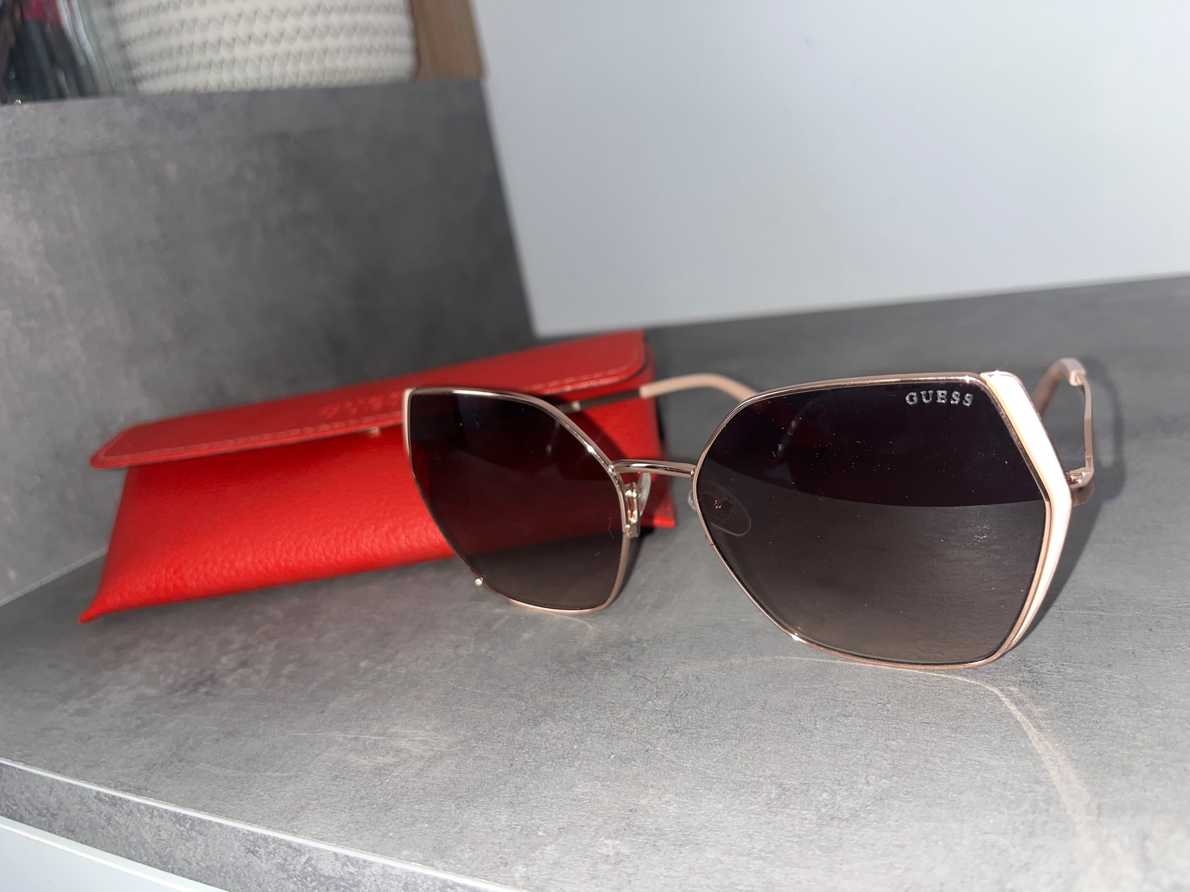 Слънчеви очила Guess