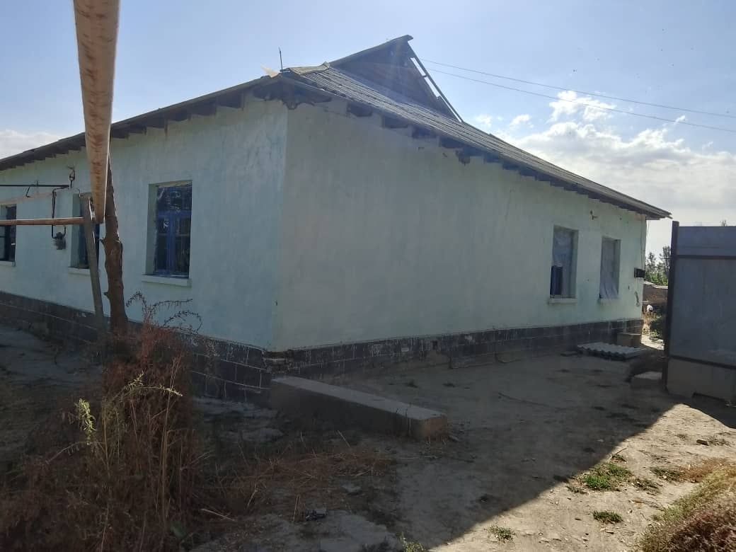 Srochna uy sotiladi. 25 sotix. Narxi 35 000