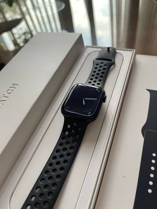 Apple watch 8 45 mm sotiladi