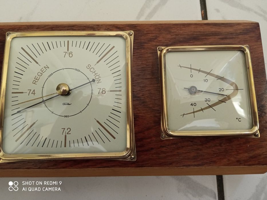 Немска  метеорологична станция.барометър,термометър.