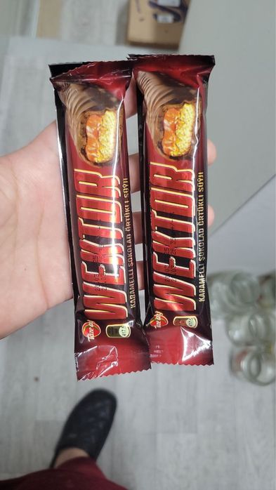 Шоколад сотилади — оптом ва донали.