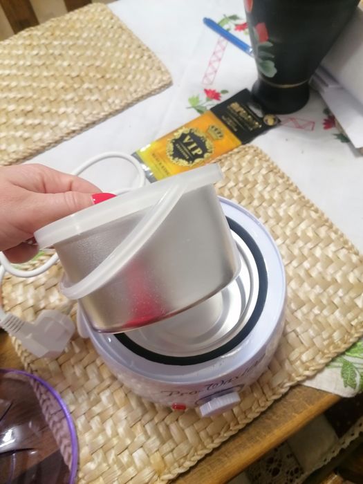 Vând încălzitor de ceară