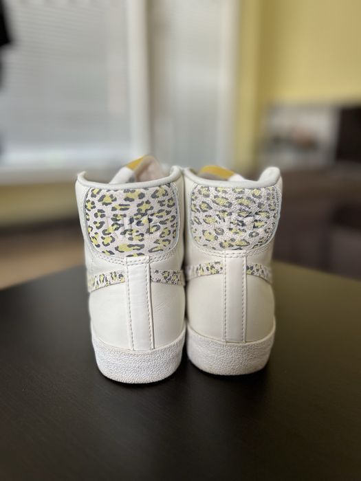 Nike Blazer Mid '77 SE Lemon Leopard