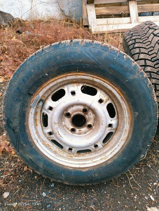 Шины зимние колеса, с шипами