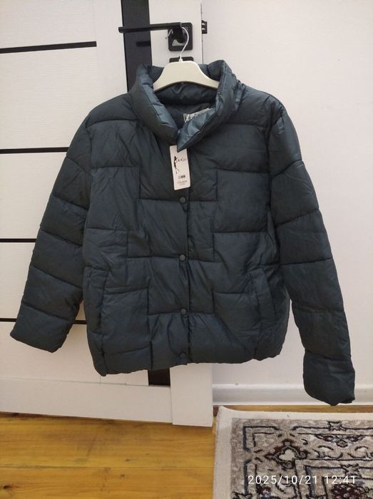 Женский куртка новый