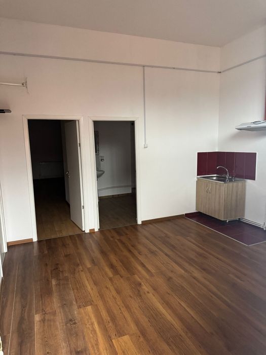 Ofer spre inchiriere spatiu de productie