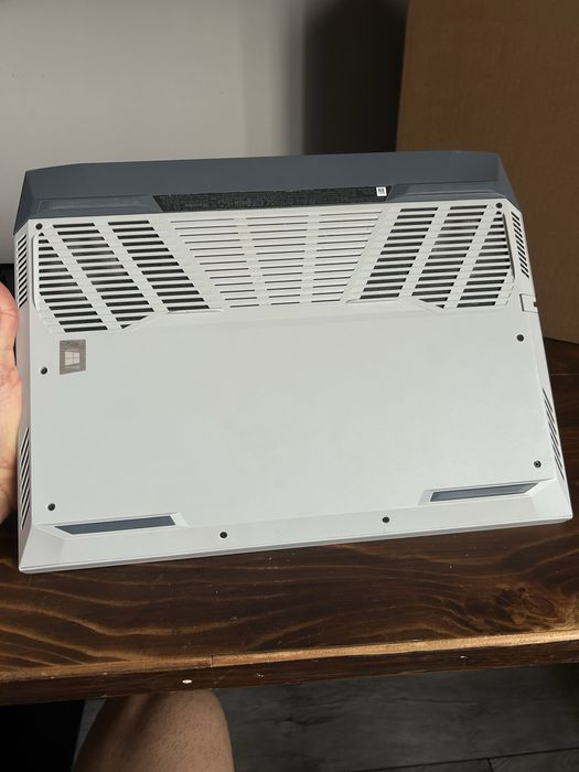 Гейминг лаптоп Dell G15