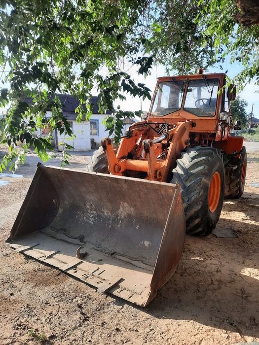 Фронтальный погрузчик