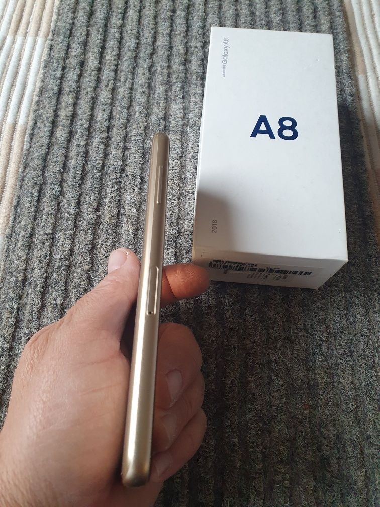 Samsung A8  gold (schimb)