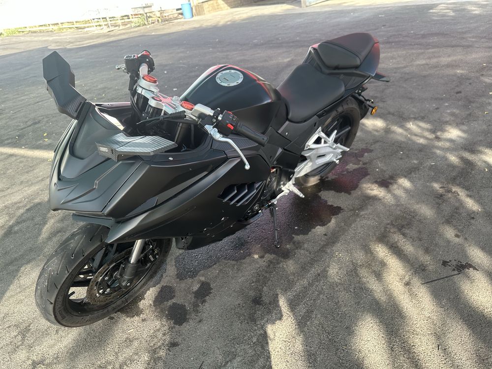 Dugatti panigal sotiladi