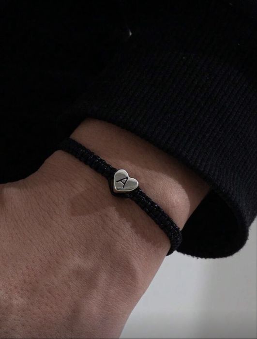 Гривна с буква