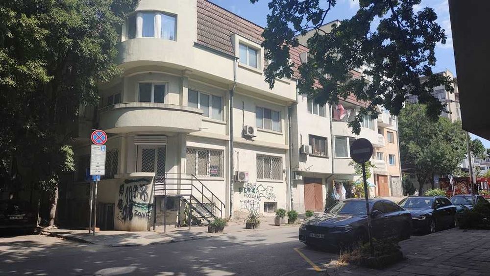 Двустаен обзаведен апартамент на 50 метра от Медицински университет