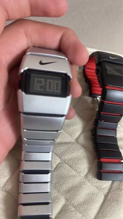 Продаю часы найк