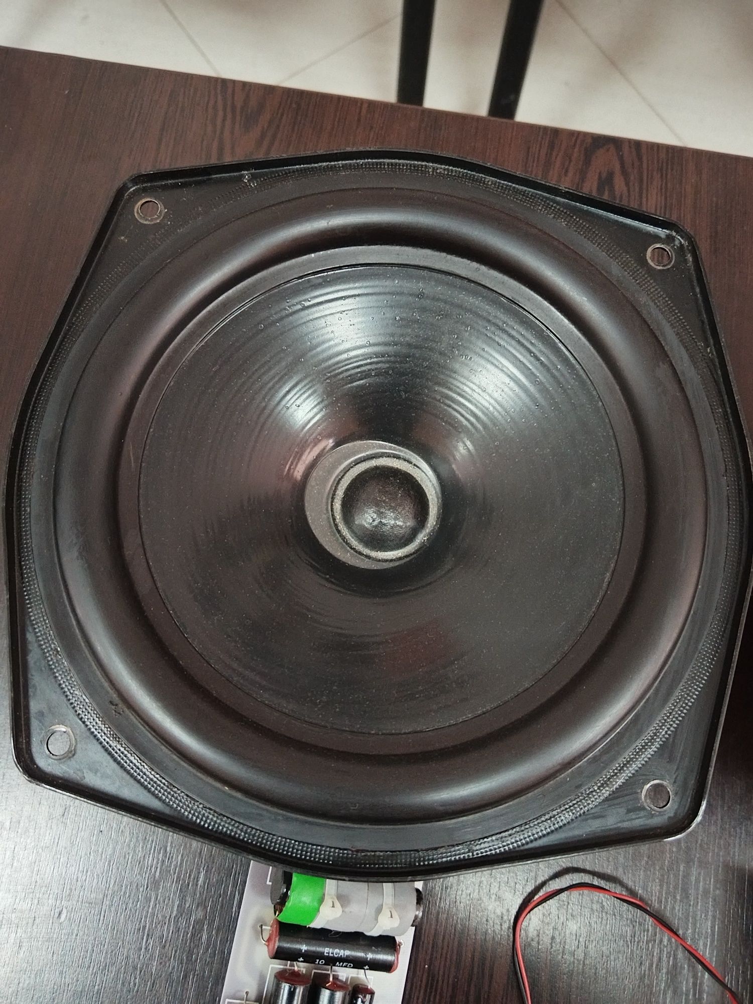 Kef Corelli говорители и филтри