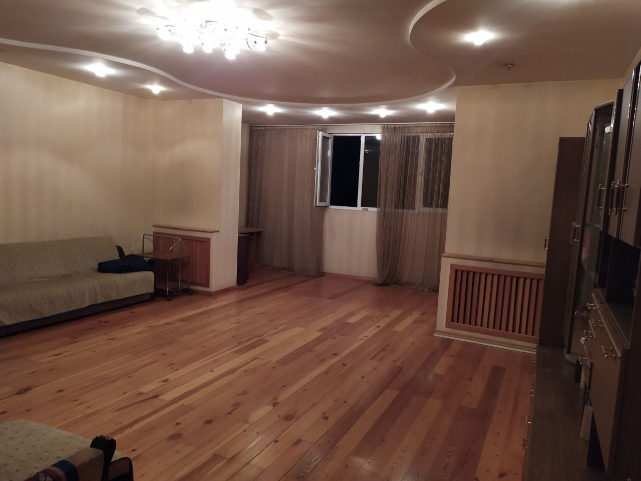 Продается квартира Сотилади  4-ком, 145 КВ, 100.000 $