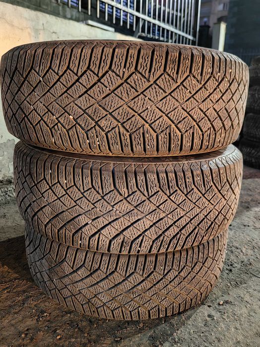 Зимние шины Continental 235/60/R18