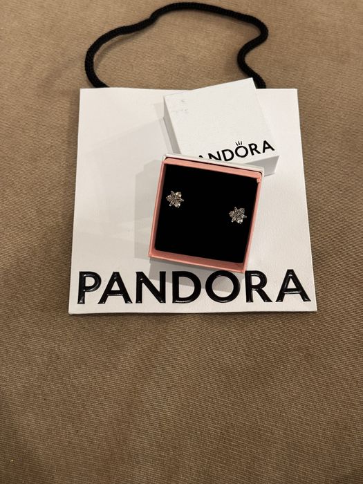 Пандора обеци Pandora