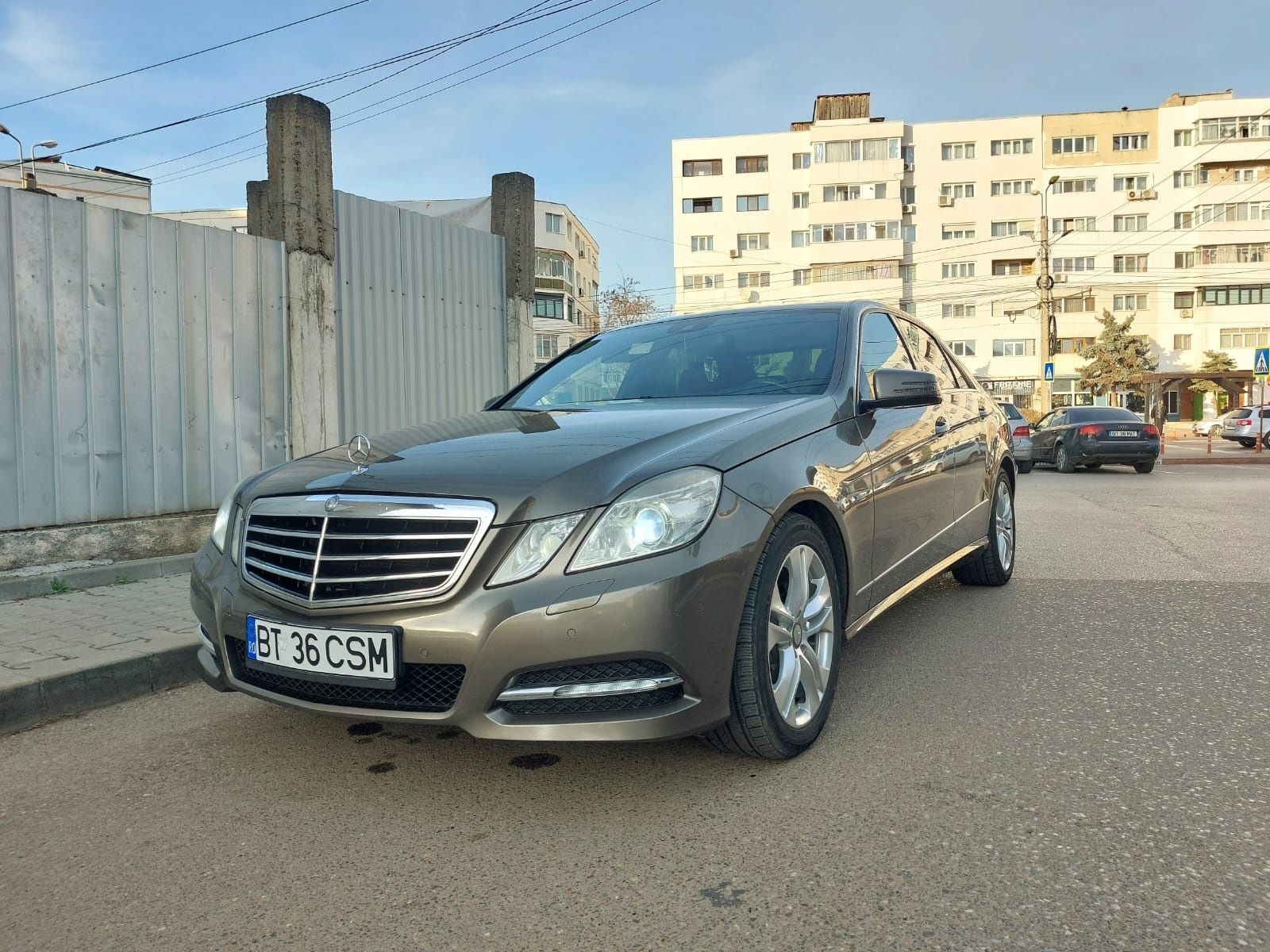 Mercedes Benz E200