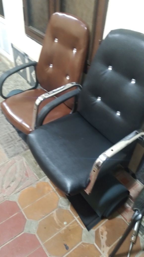 Продаётся кресло.
