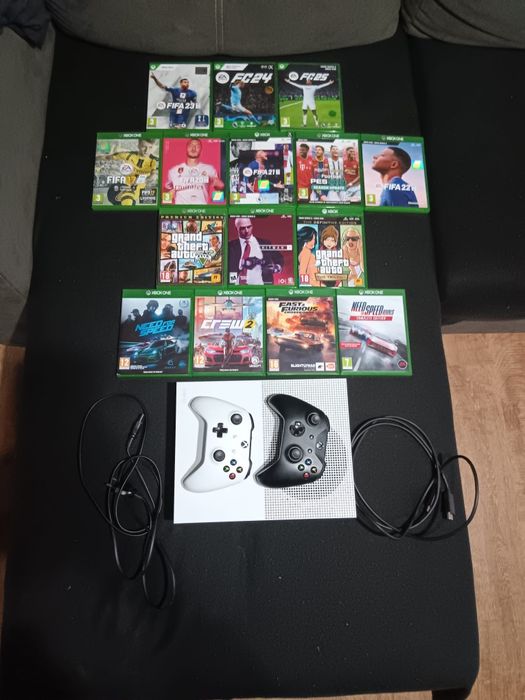 Xbox one + 2 console + 15 jocuri