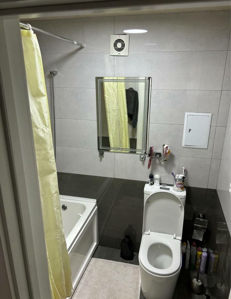 Чиланзар 2. Продам 3/2/4 кирпич Комнаты-Раздельные. Паспортный стол