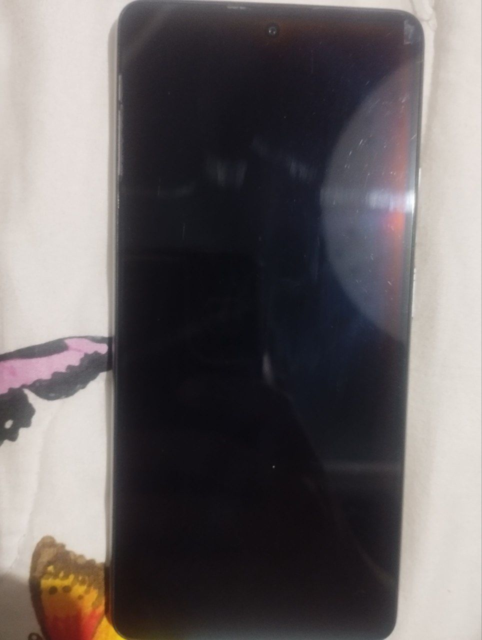Xiaomi 11 t.  128 ga 8+6