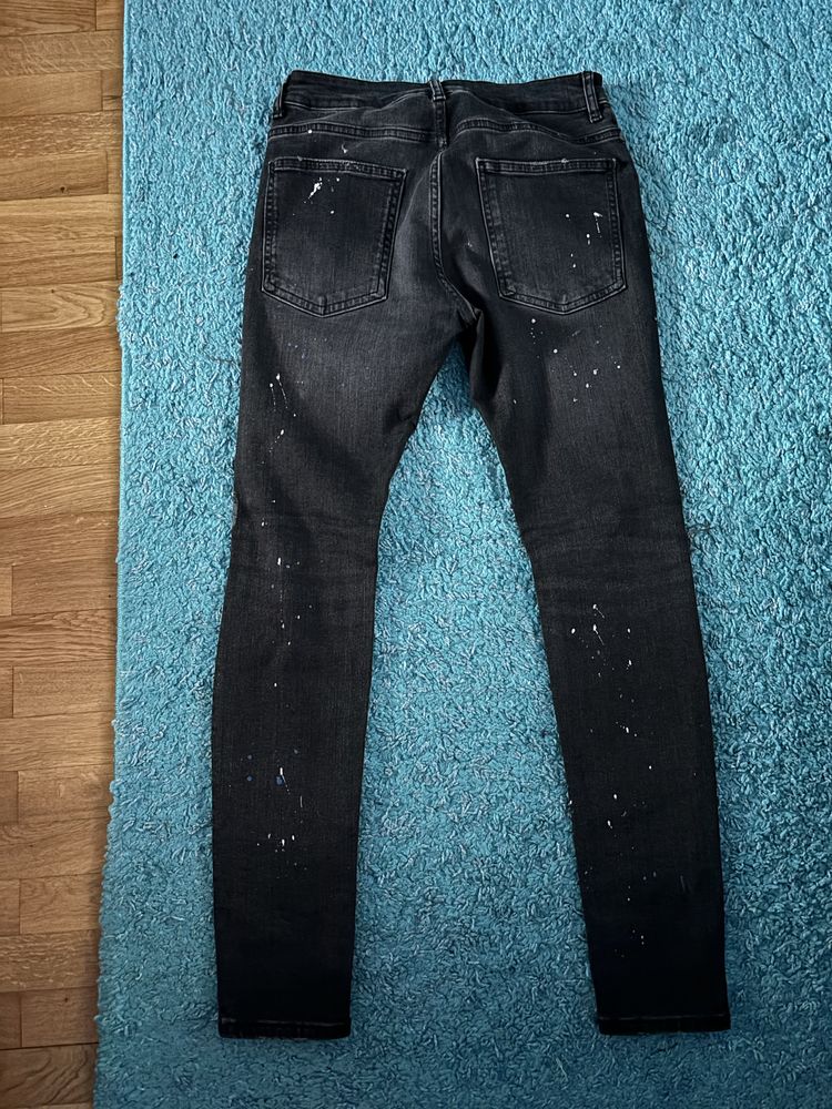 Blugi skinny Bershka negri cu pete de vopsea marimea 38