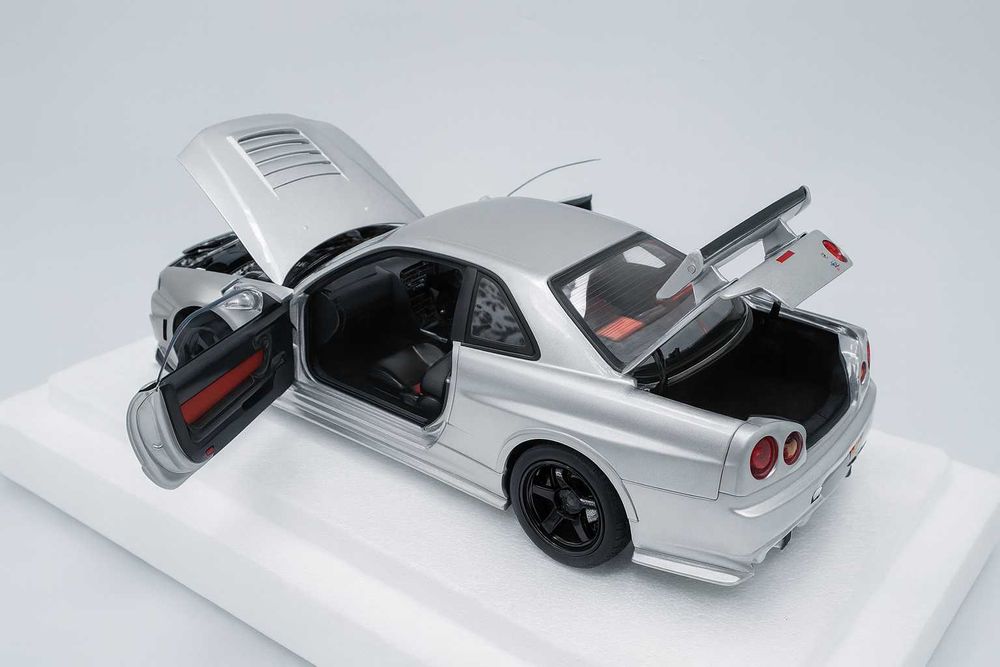 Nissan Skyline GT-R34 Z-tune (Silver) AUTOart