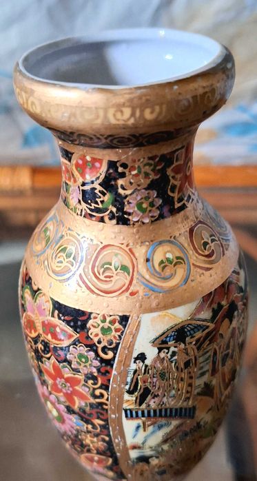 Малка порцеланова китайска ваза