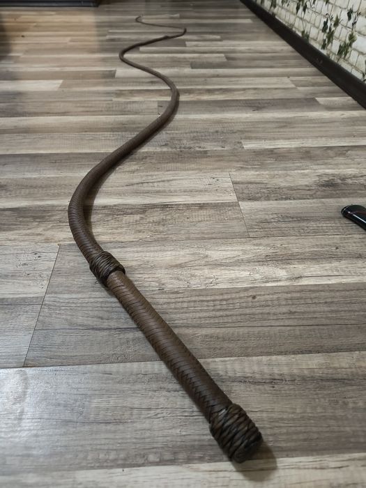 Bici Bullwhip din paracord parafinat