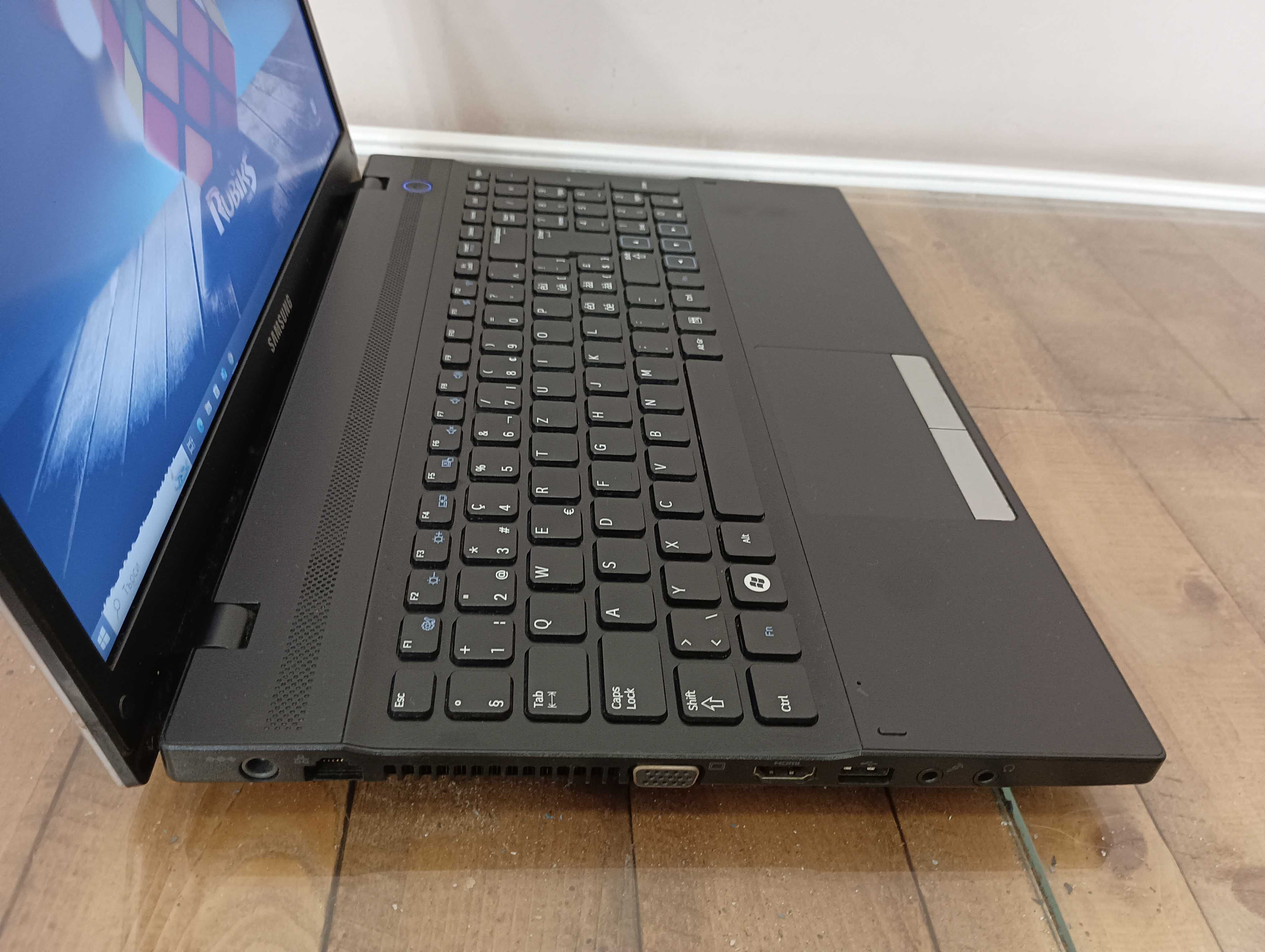 Лаптоп Samsung NP300V5AH - i7 2670QM