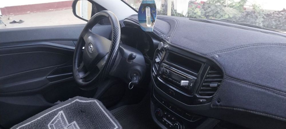 Машина ЛАДА ВЕСТА 2019-йил. Пробег 130.000 км