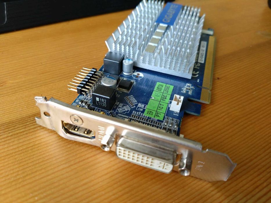 видеокарта AMD Radeon HD 7350 1GB GIGABYTE радиатор dvi-dl+hdmi