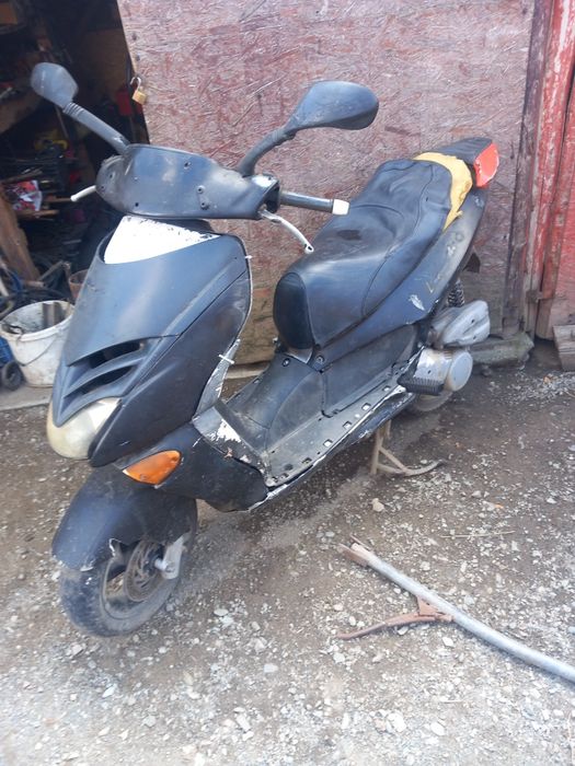 Vând scuter 150 in stare foarte buna de funcționare